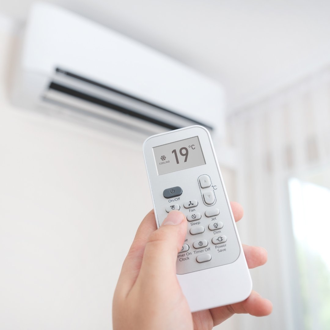 Télécommande et unité intérieure de climatisation murale